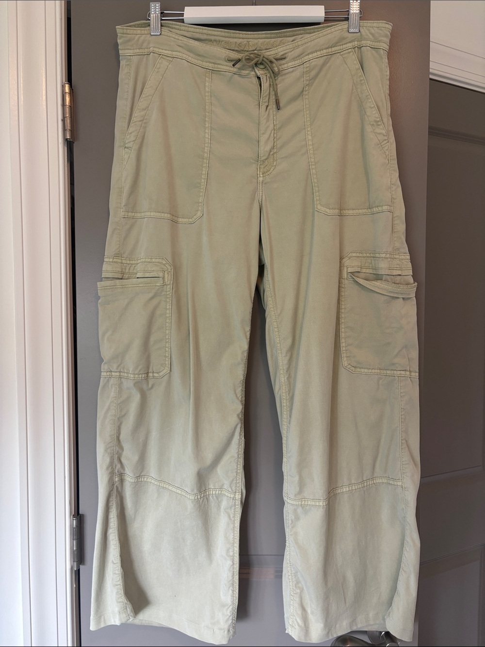 American Eagle Outfitters Wide-Leg Stretch Cargo Pants in Light Olive